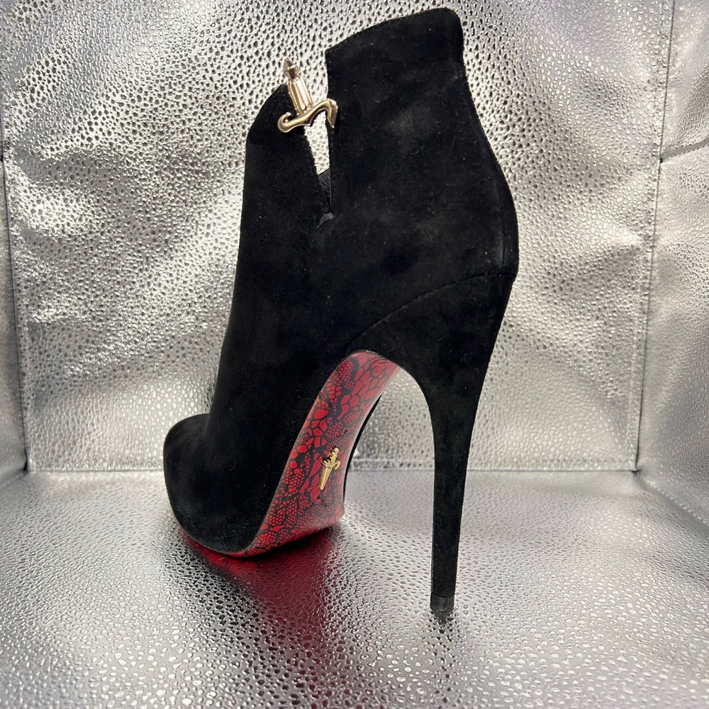 Cesare Paciotti black suede high heeled boots